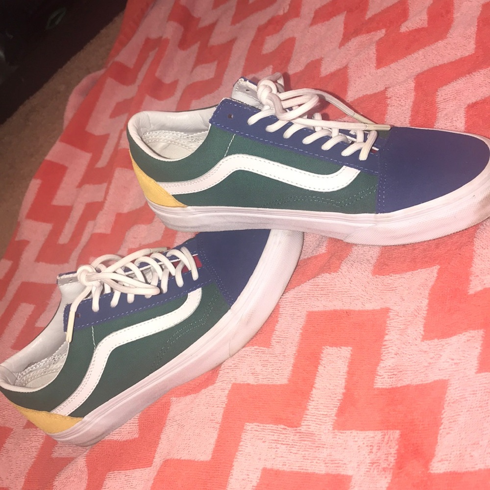 vans - Picture 3 of 5